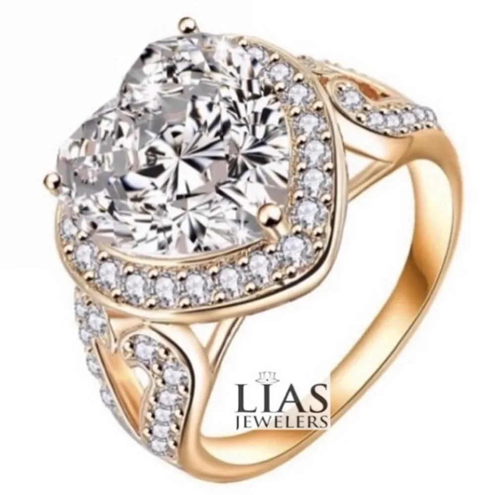 New 18k yellow gold engagement ring heart shape